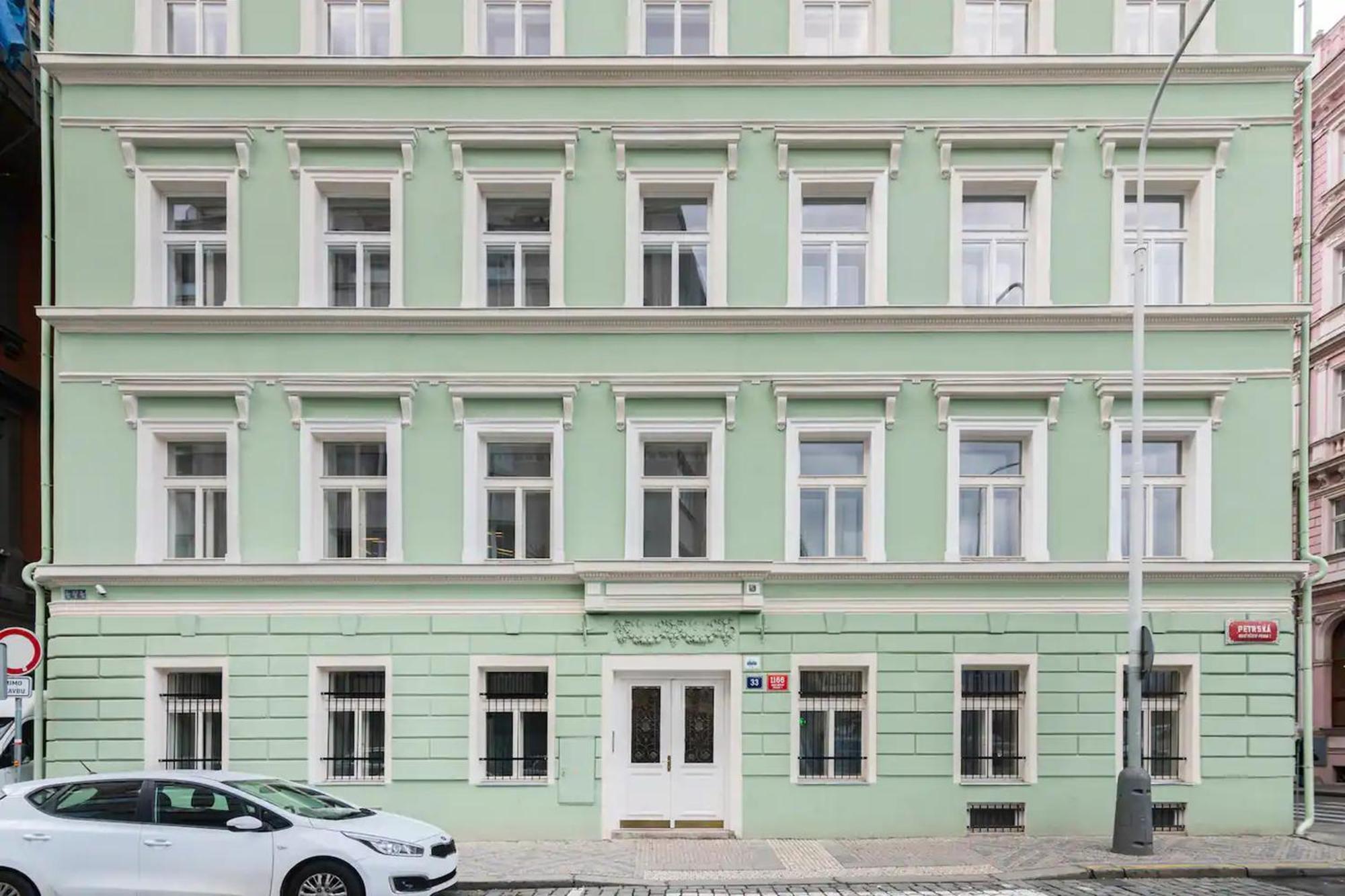 Emerald Apartments Boutique Residence プラハ エクステリア 写真