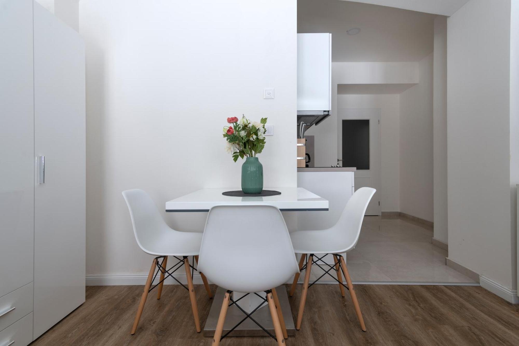Emerald Apartments Boutique Residence プラハ エクステリア 写真